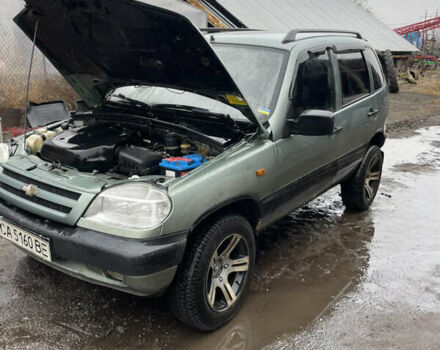 Зелений ВАЗ 2123 Niva, об'ємом двигуна 1.69 л та пробігом 250 тис. км за 3000 $, фото 4 на Automoto.ua