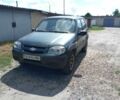 Зеленый ВАЗ 2123 Niva, объемом двигателя 1.7 л и пробегом 185 тыс. км за 3200 $, фото 1 на Automoto.ua
