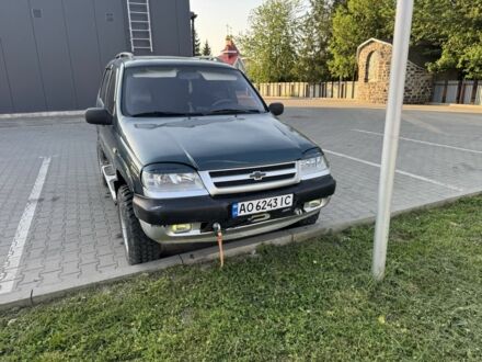 ВАЗ 2123 Niva 2004 в Ужгороде на Automoto.ua Зеленый ВАЗ 2123 Niva, объемом двигателя 1.7 л и пробегом 200 тыс. км за 5200 $, фото 1 на Automoto.ua