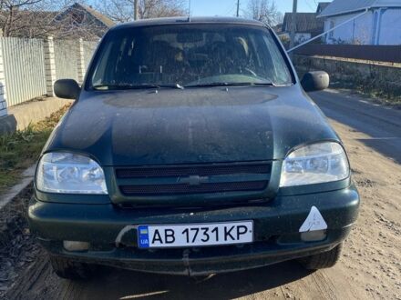 Зеленый ВАЗ 2123 Niva, объемом двигателя 1.7 л и пробегом 200 тыс. км за 3500 $, фото 1 на Automoto.ua