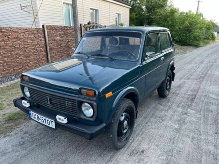 Зеленый ВАЗ 2123 Niva, объемом двигателя 1.7 л и пробегом 160 тыс. км за 3700 $, фото 1 на Automoto.ua