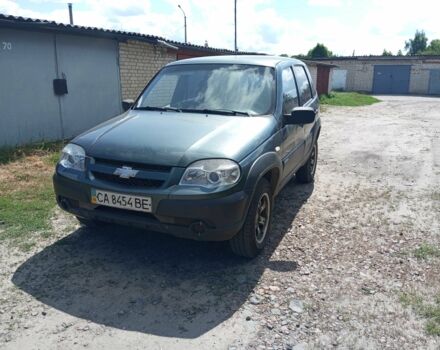 Зеленый ВАЗ 2123 Niva, объемом двигателя 1.7 л и пробегом 185 тыс. км за 3200 $, фото 1 на Automoto.ua
