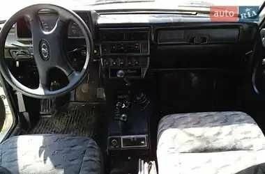 Белый ВАЗ 2131 Нива, объемом двигателя 1.8 л и пробегом 180 тыс. км за 2332 $, фото 1 на Automoto.ua