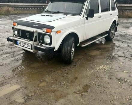 Белый ВАЗ 2131 Нива, объемом двигателя 1.69 л и пробегом 158 тыс. км за 3250 $, фото 1 на Automoto.ua