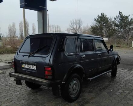 Фиолетовый ВАЗ 2131 Нива, объемом двигателя 2 л и пробегом 2 тыс. км за 1650 $, фото 3 на Automoto.ua