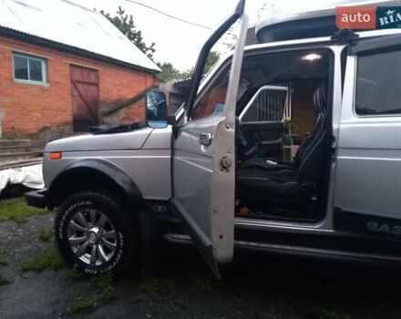ВАЗ 2131 Нива 2009 в Хмельницком на Automoto.ua Серый ВАЗ 2131 Нива, объемом двигателя 1.7 л и пробегом 50 тыс. км за 6900 $, фото 10 на Automoto.ua