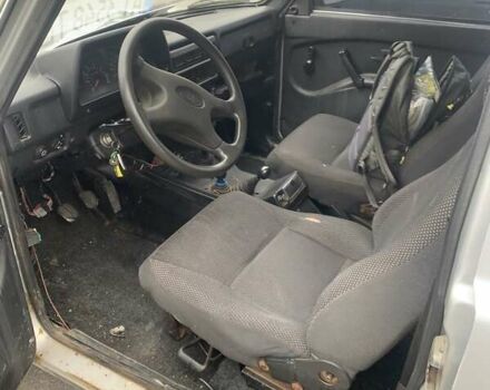 Серый ВАЗ 2131 Нива, объемом двигателя 1.7 л и пробегом 253 тыс. км за 2900 $, фото 1 на Automoto.ua