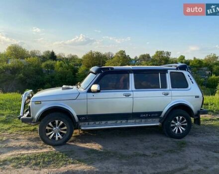 Серый ВАЗ 2131 Нива, объемом двигателя 1.77 л и пробегом 213 тыс. км за 5500 $, фото 1 на Automoto.ua