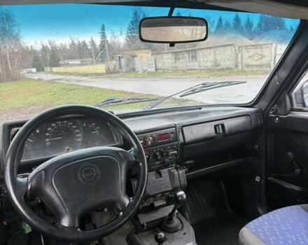 Синий ВАЗ 2131 Нива, объемом двигателя 1.9 л и пробегом 177 тыс. км за 3000 $, фото 14 на Automoto.ua