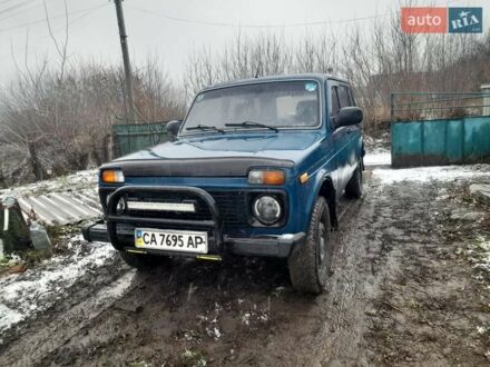 ВАЗ 2131 Нива 2000 в Маньковка на Automoto.ua Синий ВАЗ 2131 Нива, объемом двигателя 1.77 л и пробегом 222 тыс. км за 2500 $, фото 1 на Automoto.ua
