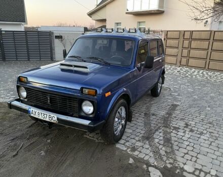 Синий ВАЗ 2131 Нива, объемом двигателя 1.8 л и пробегом 200 тыс. км за 2400 $, фото 1 на Automoto.ua