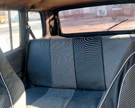 Зелений ВАЗ 2131 Нива, об'ємом двигуна 1.7 л та пробігом 250 тис. км за 2464 $, фото 5 на Automoto.ua