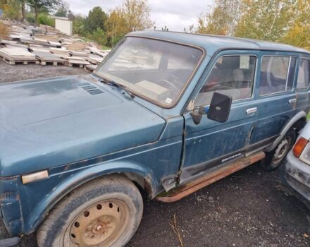 ВАЗ 2131 Нива 2004 в Днепре (Днепропетровске) на Automoto.ua Зеленый ВАЗ 2131 Нива, объемом двигателя 0 л и пробегом 100 тыс. км за 800 $, фото 1 на Automoto.ua