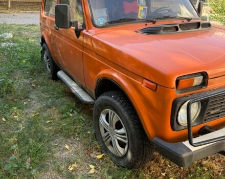 Оранжевый ВАЗ 2131 Нива, объемом двигателя 1.6 л и пробегом 277 тыс. км за 1800 $, фото 3 на Automoto.ua