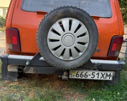 Оранжевый ВАЗ 2131 Нива, объемом двигателя 1.6 л и пробегом 277 тыс. км за 1800 $, фото 2 на Automoto.ua