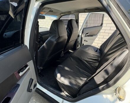 Белый ВАЗ 2170 Priora, объемом двигателя 1.6 л и пробегом 180 тыс. км за 2700 $, фото 6 на Automoto.ua