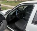 Білий ВАЗ 2170 Priora, об'ємом двигуна 1.6 л та пробігом 173 тис. км за 2000 $, фото 5 на Automoto.ua