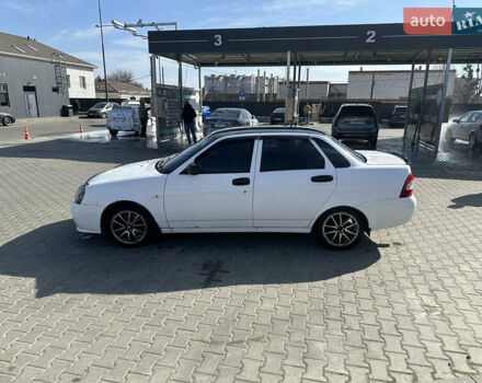Белый ВАЗ 2170 Priora, объемом двигателя 1.6 л и пробегом 198 тыс. км за 2900 $, фото 4 на Automoto.ua