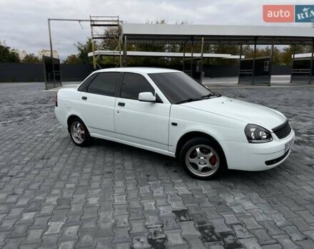 Білий ВАЗ 2170 Priora, об'ємом двигуна 1.6 л та пробігом 299 тис. км за 2990 $, фото 6 на Automoto.ua