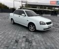 Білий ВАЗ 2170 Priora, об'ємом двигуна 1.6 л та пробігом 299 тис. км за 2990 $, фото 1 на Automoto.ua