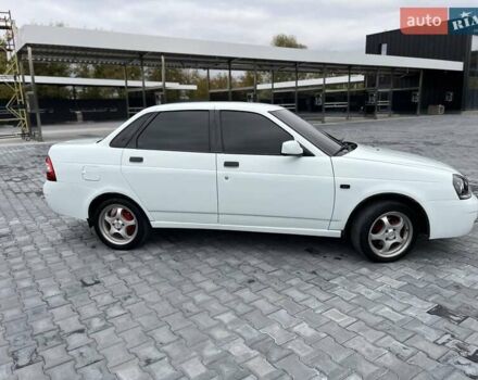Білий ВАЗ 2170 Priora, об'ємом двигуна 1.6 л та пробігом 299 тис. км за 2990 $, фото 9 на Automoto.ua