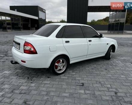 Білий ВАЗ 2170 Priora, об'ємом двигуна 1.6 л та пробігом 299 тис. км за 2990 $, фото 3 на Automoto.ua