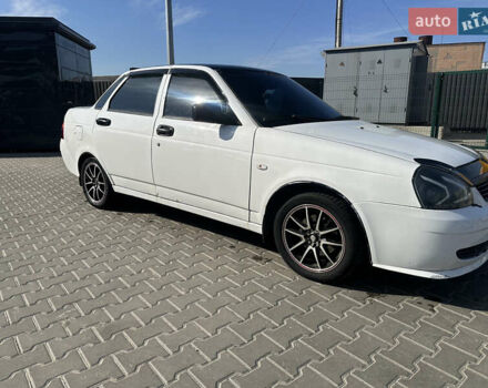 Белый ВАЗ 2170 Priora, объемом двигателя 1.6 л и пробегом 198 тыс. км за 2900 $, фото 5 на Automoto.ua