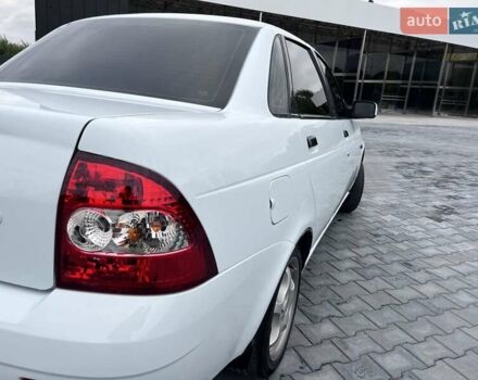 Білий ВАЗ 2170 Priora, об'ємом двигуна 1.6 л та пробігом 299 тис. км за 2990 $, фото 2 на Automoto.ua