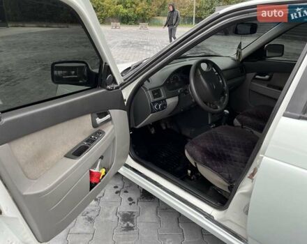 Білий ВАЗ 2170 Priora, об'ємом двигуна 1.6 л та пробігом 299 тис. км за 2990 $, фото 21 на Automoto.ua