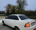 Белый ВАЗ 2170 Priora, объемом двигателя 1.6 л и пробегом 230 тыс. км за 4500 $, фото 2 на Automoto.ua