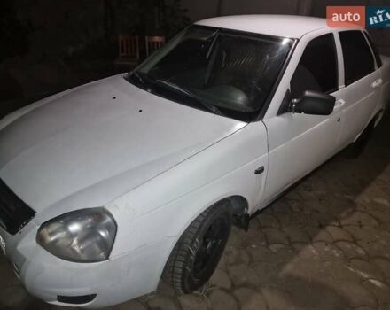 Белый ВАЗ 2170 Priora, объемом двигателя 1.6 л и пробегом 220 тыс. км за 2150 $, фото 3 на Automoto.ua