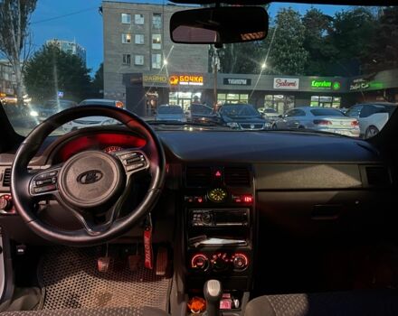 Белый ВАЗ 2170 Priora, объемом двигателя 1.6 л и пробегом 184 тыс. км за 4200 $, фото 5 на Automoto.ua