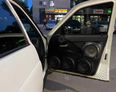 Белый ВАЗ 2170 Priora, объемом двигателя 1.6 л и пробегом 184 тыс. км за 4200 $, фото 6 на Automoto.ua