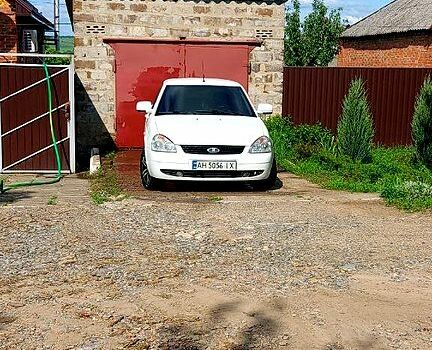 Білий ВАЗ 2170 Priora, об'ємом двигуна 1.6 л та пробігом 205 тис. км за 3700 $, фото 1 на Automoto.ua