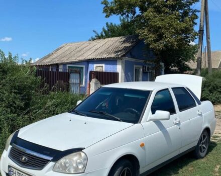 Белый ВАЗ 2170 Priora, объемом двигателя 1.6 л и пробегом 315 тыс. км за 2560 $, фото 1 на Automoto.ua