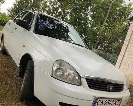 Белый ВАЗ 2170 Priora, объемом двигателя 1.6 л и пробегом 169 тыс. км за 3000 $, фото 1 на Automoto.ua