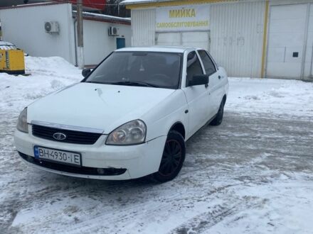Белый ВАЗ 2170 Priora, объемом двигателя 1.6 л и пробегом 423 тыс. км за 1499 $, фото 1 на Automoto.ua