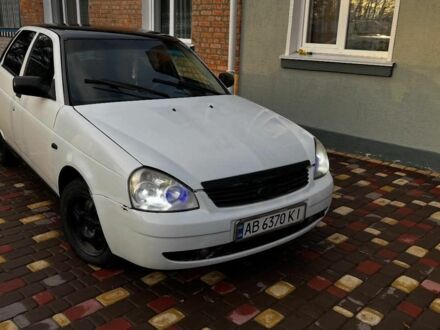 Білий ВАЗ 2170 Priora, об'ємом двигуна 1.6 л та пробігом 260 тис. км за 1750 $, фото 1 на Automoto.ua