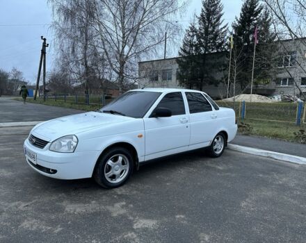 Белый ВАЗ 2170 Priora, объемом двигателя 1.6 л и пробегом 145 тыс. км за 3100 $, фото 1 на Automoto.ua