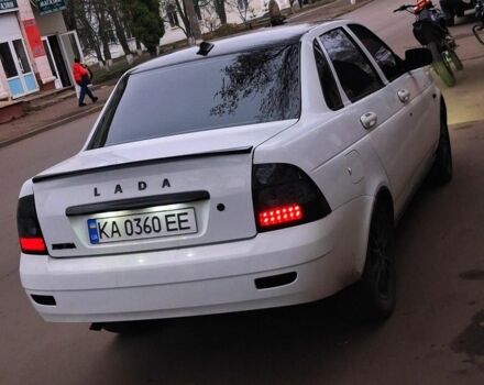 Белый ВАЗ 2170 Priora, объемом двигателя 1.6 л и пробегом 150 тыс. км за 3600 $, фото 1 на Automoto.ua