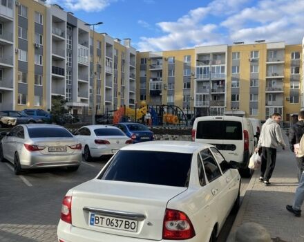 Білий ВАЗ 2170 Priora, об'ємом двигуна 1.6 л та пробігом 200 тис. км за 1500 $, фото 1 на Automoto.ua