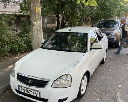 Белый ВАЗ 2170 Priora, объемом двигателя 1.6 л и пробегом 175 тыс. км за 3100 $, фото 1 на Automoto.ua