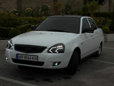 Белый ВАЗ 2170 Priora, объемом двигателя 1.6 л и пробегом 198 тыс. км за 4319 $, фото 1 на Automoto.ua