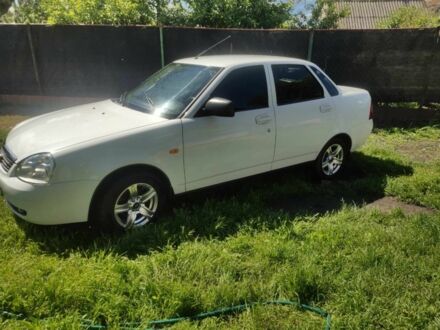 ВАЗ 2170 Priora 2012 у Кременчуге на Automoto.ua Білий ВАЗ 2170 Priora, об'ємом двигуна 1 л та пробігом 1 тис. км за 4500 $, фото 1 на Automoto.ua