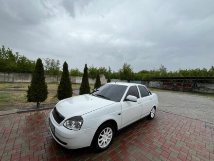 ВАЗ 2170 Priora 2013 в Изюме на Automoto.ua Белый ВАЗ 2170 Priora, объемом двигателя 0 л и пробегом 180 тыс. км за 2900 $, фото 1 на Automoto.ua