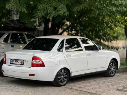 Білий ВАЗ 2170 Priora, об'ємом двигуна 1.6 л та пробігом 170 тис. км за 3650 $, фото 1 на Automoto.ua