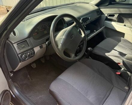 Черный ВАЗ 2170 Priora, объемом двигателя 1.6 л и пробегом 180 тыс. км за 3000 $, фото 4 на Automoto.ua