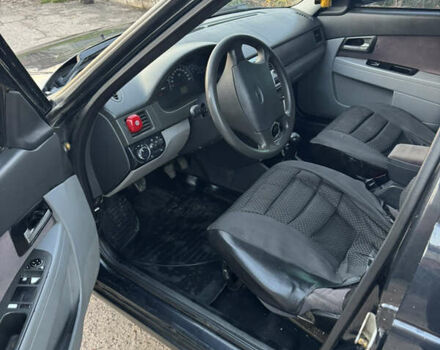 Черный ВАЗ 2170 Priora, объемом двигателя 1.6 л и пробегом 250 тыс. км за 2800 $, фото 10 на Automoto.ua