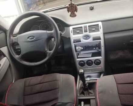 Черный ВАЗ 2170 Priora, объемом двигателя 1.6 л и пробегом 161 тыс. км за 2000 $, фото 8 на Automoto.ua