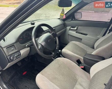 Черный ВАЗ 2170 Priora, объемом двигателя 1.6 л и пробегом 200 тыс. км за 1950 $, фото 2 на Automoto.ua